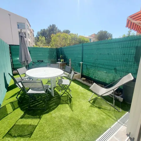 Superbe 2 Refait A Neuf Avec Terrasse A Pin Rolland - A Deux Pas Des Plages