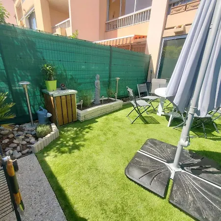 Superbe 2 Refait A Neuf Avec Terrasse A Pin Rolland - A Deux Pas Des Plages *